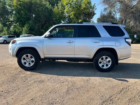 Used 2015 Toyota 4Runner SR5 Premium AWD/4WD image 2