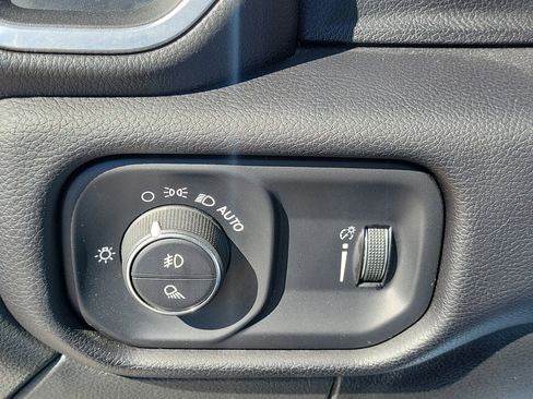 Used 2024 RAM 2500 Big Horn image 18