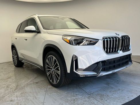 New 2026 BMW X1 xDrive28i w/ Technology Package AWD/4WD image 2