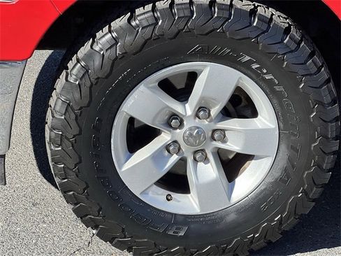 Used 2017 RAM 1500 Classic SLT image 18