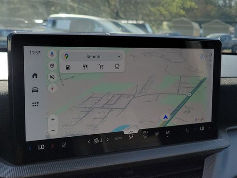 Used 2025 Ford Explorer Active w/ Active Comfort Package image 12