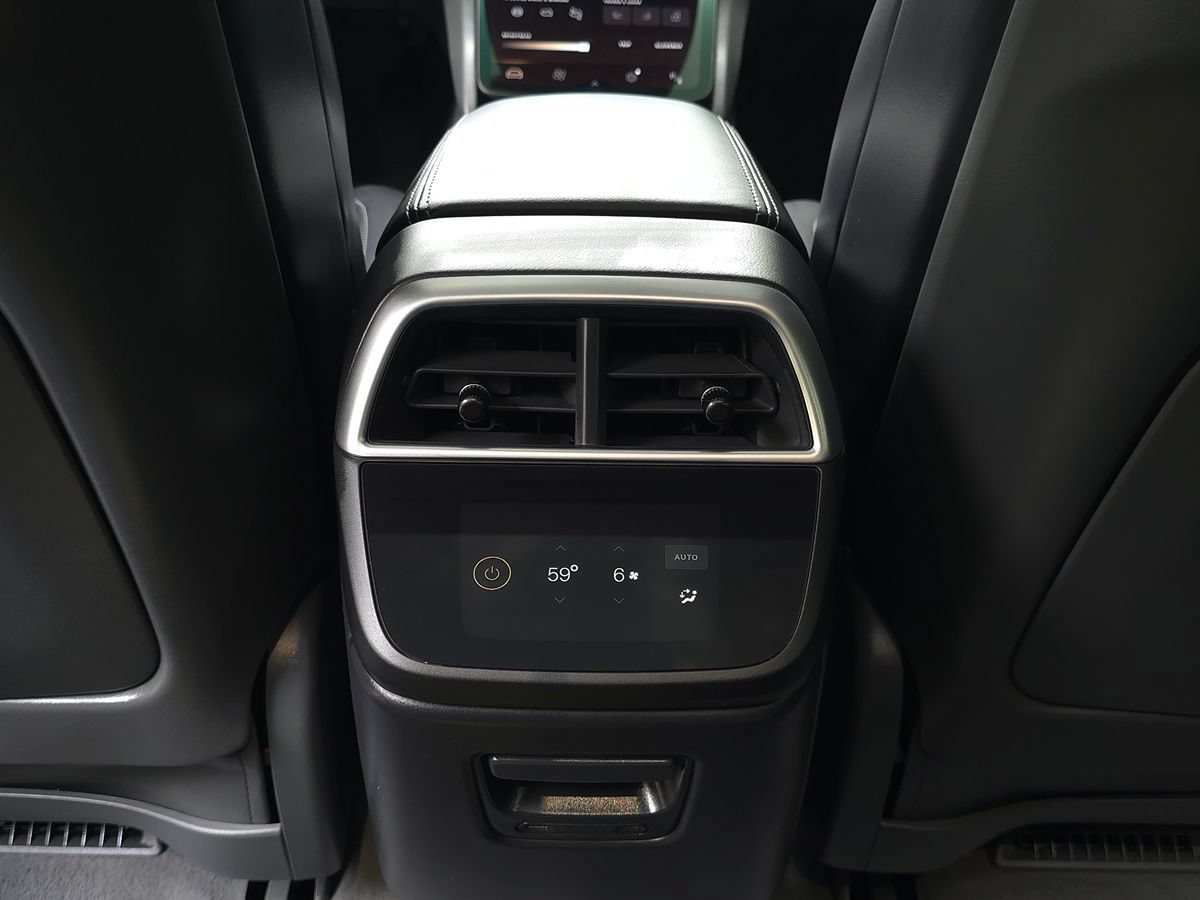 Used 2024 Lucid Air Touring AWD/4WD image 16