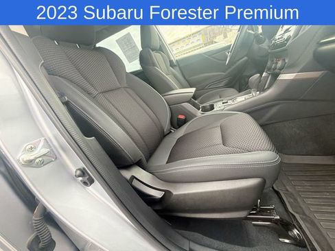Used 2023 Subaru Forester Premium AWD/4WD image 16