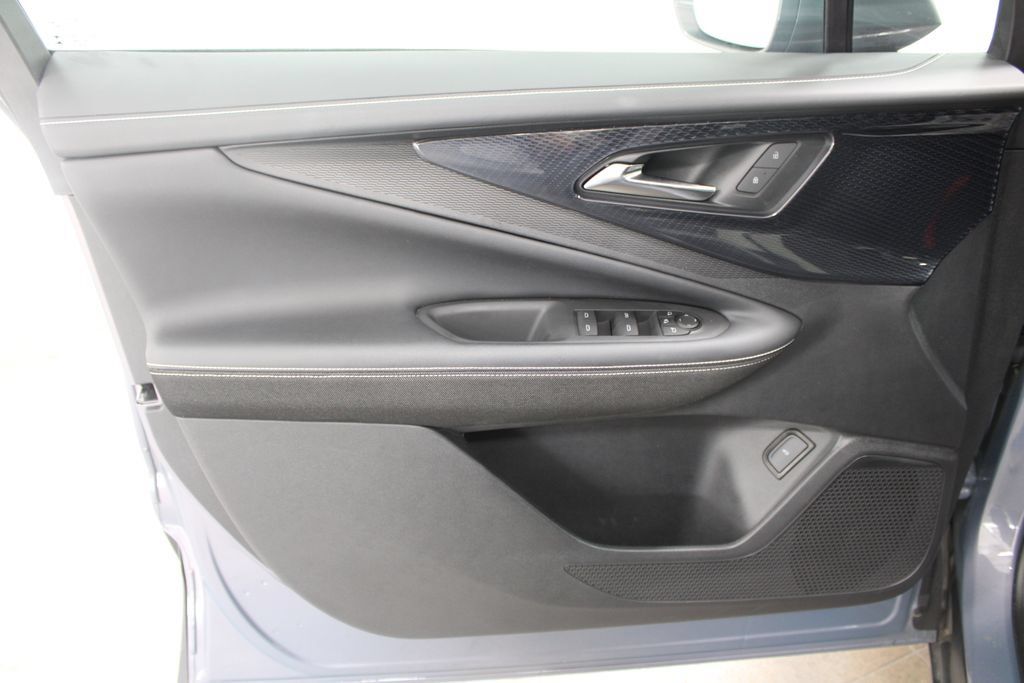 Used 2024 Chevrolet Blazer EV LT AWD/4WD image 16