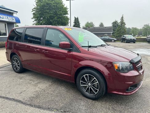 Used 2019 Dodge Grand Caravan GT FWD image 5