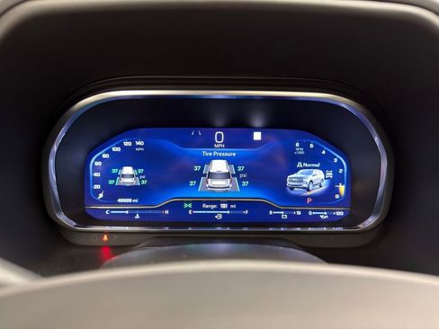 Used 2023 Chevrolet Tahoe Premier image 16