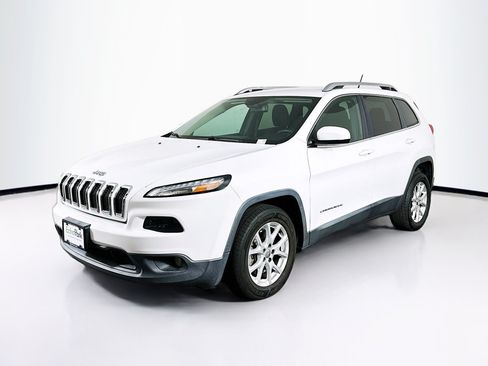 Used 2015 Jeep Cherokee Latitude FWD image 3