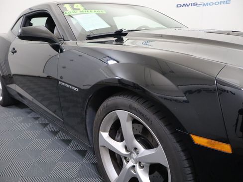 Used 2014 Chevrolet Camaro SS RWD image 4