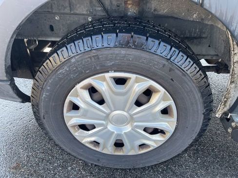 Used 2017 Ford Transit 250 130 Low Roof w/ Exterior Upgrade Package image 10