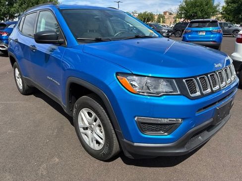 Used 2018 Jeep Compass Sport AWD/4WD image 3