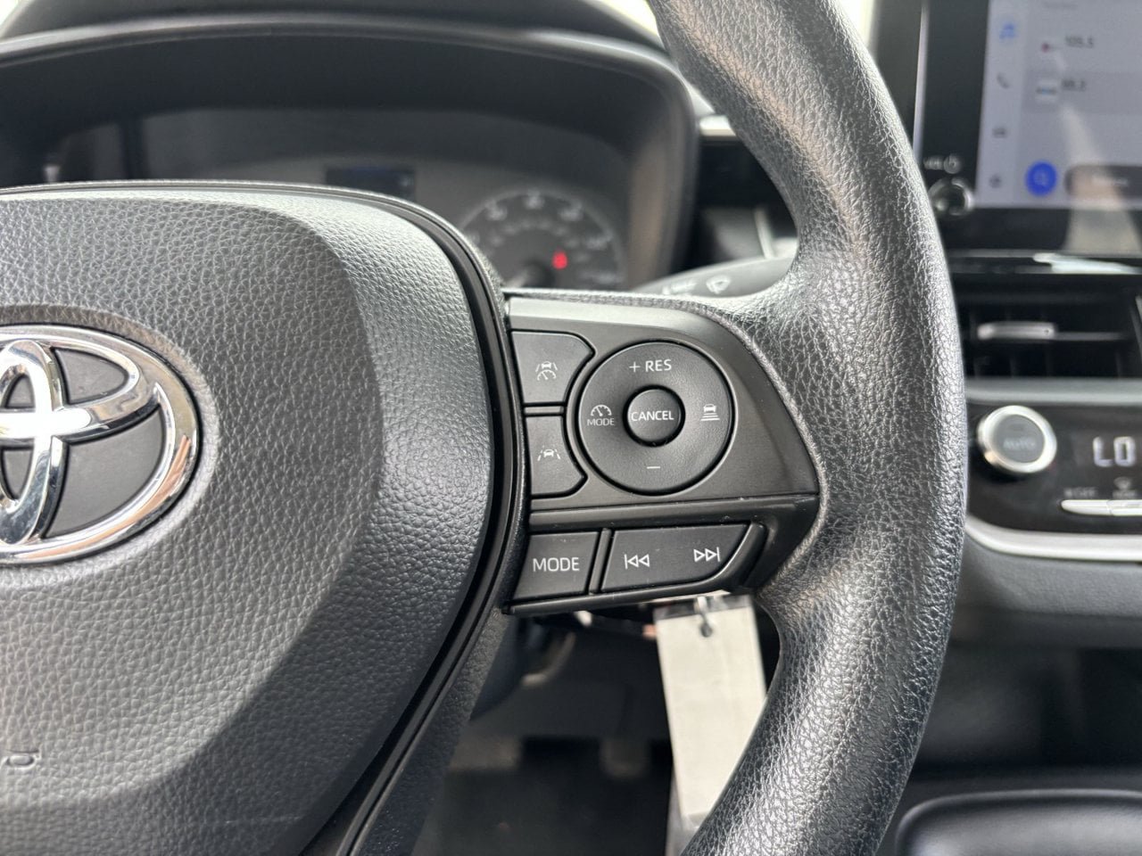 Used 2024 Toyota Corolla LE FWD image 26