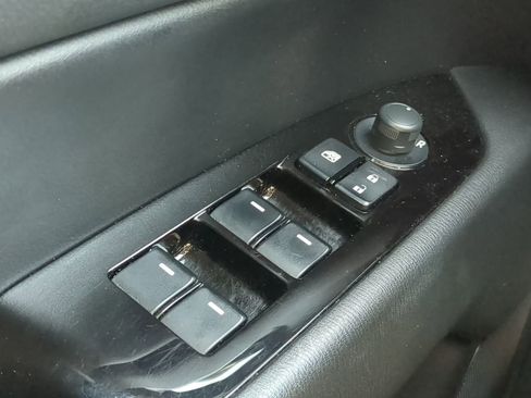 Used 2021 MAZDA CX-5 Touring image 22