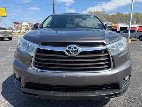 Used 2015 Toyota Highlander Plus image 2