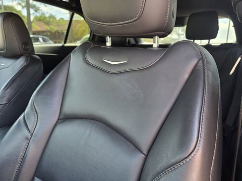 Used 2023 Cadillac XT4 Premium Luxury image 18