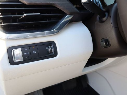 New 2026 GMC Acadia Denali w/ Super Cruise Package FWD image 8