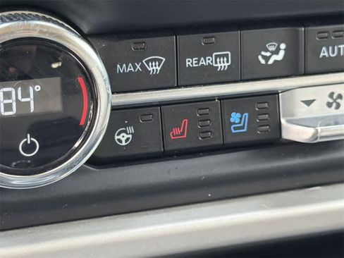 Used 2023 Ford Expedition Max XLT image 22