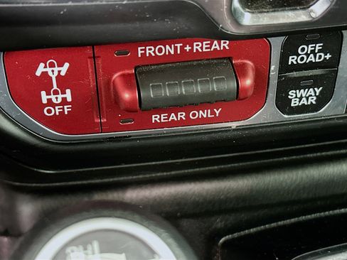 Used 2023 Jeep Gladiator Rubicon w/ Trailer Tow Package image 25