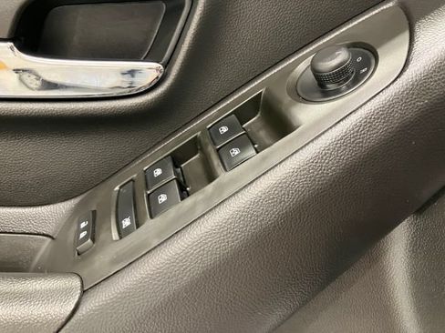 Used 2017 Chevrolet Trax LS FWD image 23