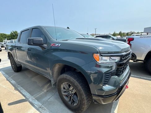 Used 2026 Chevrolet Silverado 1500 LT Trail Boss w/ Convenience Package II AWD/4WD image 3