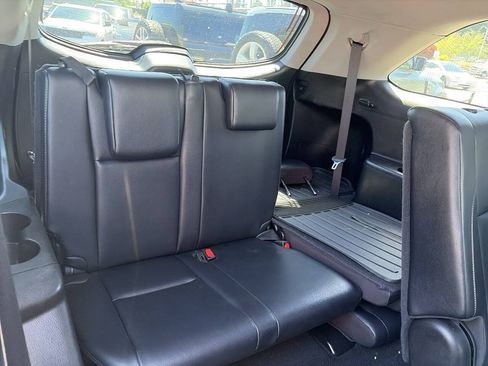 Used 2019 Toyota Highlander XLE AWD/4WD image 31