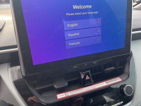 Used 2025 Toyota Corolla SE image 18