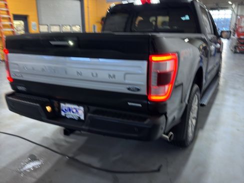 Used 2022 Ford F150 Platinum w/ FX4 Off-Road Package image 5