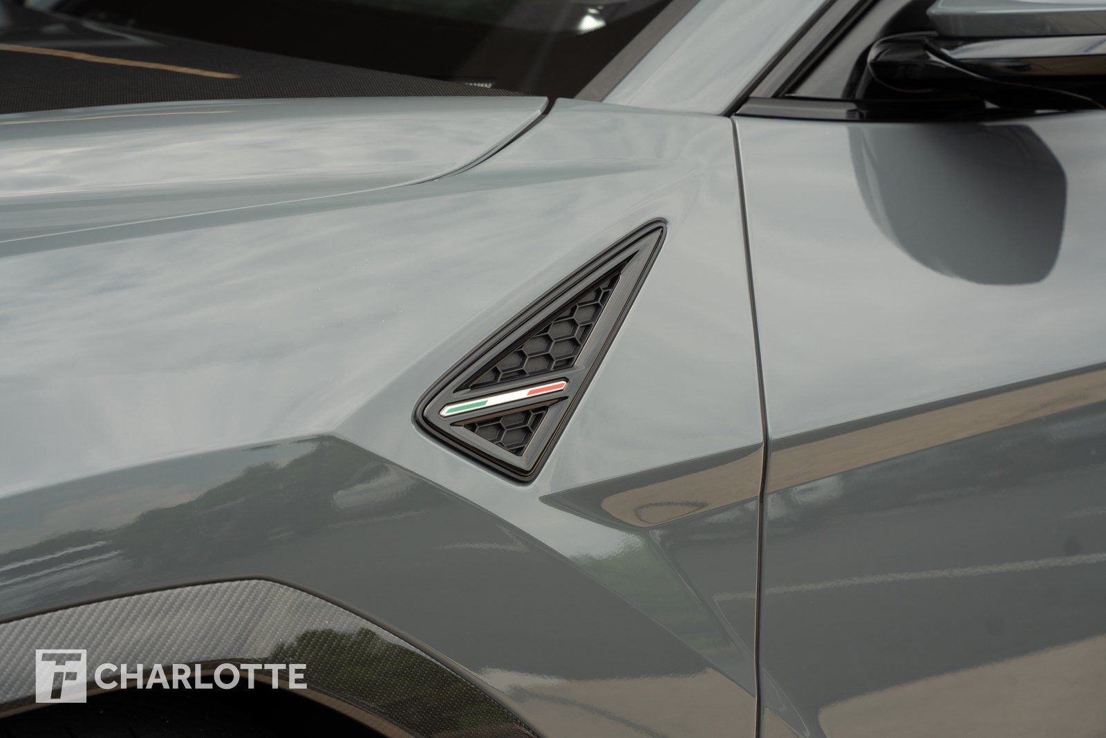 Used 2023 Lamborghini Urus Performante AWD/4WD image 10