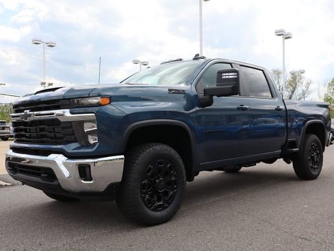 New 2026 Chevrolet Silverado 2500 LT w/ Safety Package AWD/4WD image 11