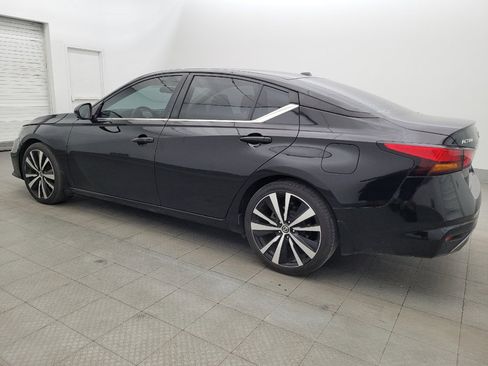 Used 2019 Nissan Altima 2.5 SR w/ SR Premium Package FWD image 3