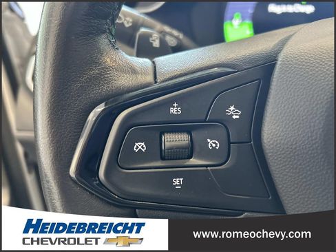 Used 2022 Chevrolet Bolt EUV LT w/ Convenience Package image 18