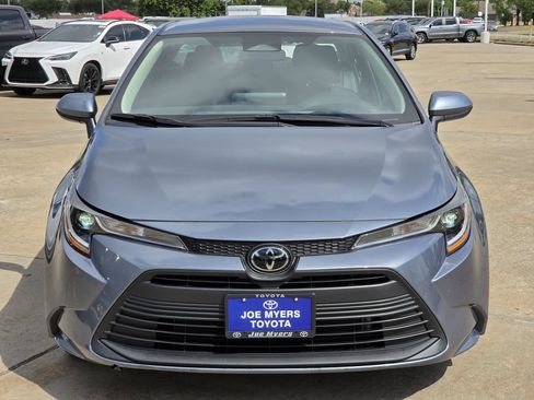 Used 2025 Toyota Corolla LE FWD image 3