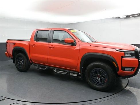 Used 2025 Nissan Frontier PRO-4X image 3