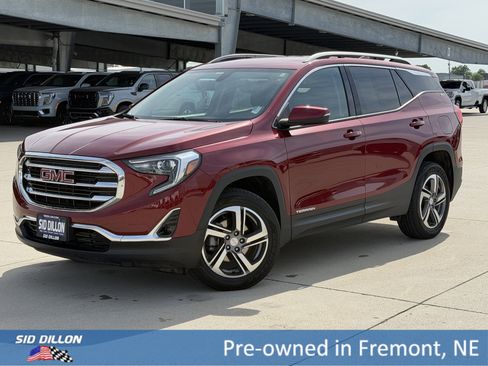 Certified 2018 GMC Terrain SLT AWD/4WD image 1