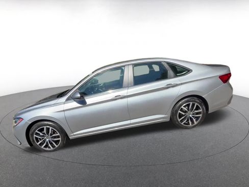 Used 2025 Volkswagen Jetta SE image 9