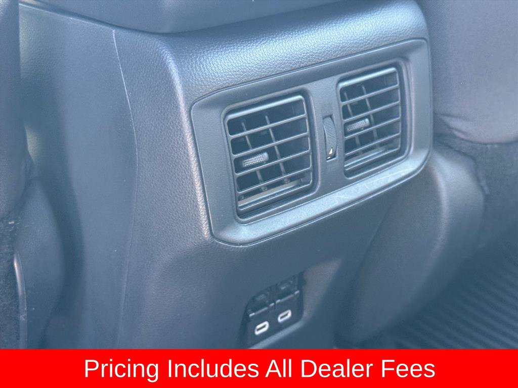 Used 2024 Toyota RAV4 SE AWD/4WD image 12