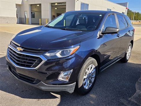 Used 2020 Chevrolet Equinox LS image 3