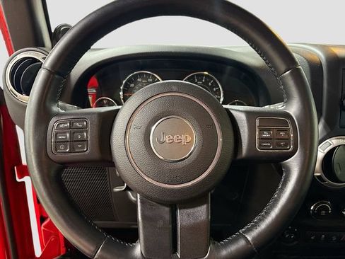 Used 2013 Jeep Wrangler Unlimited Sahara w/ Connectivity Group AWD/4WD image 11
