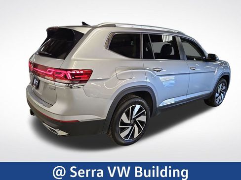 Used 2024 Volkswagen Atlas SEL AWD/4WD image 5