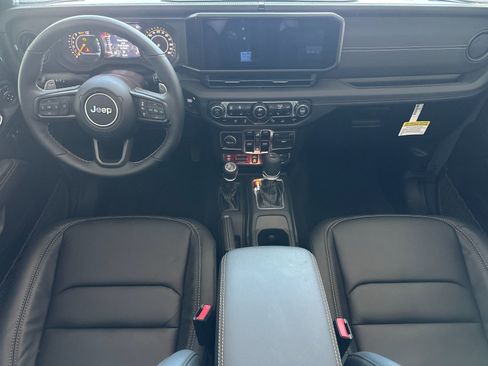 New 2025 Jeep Wrangler Unlimited Rubicon 392 image 12