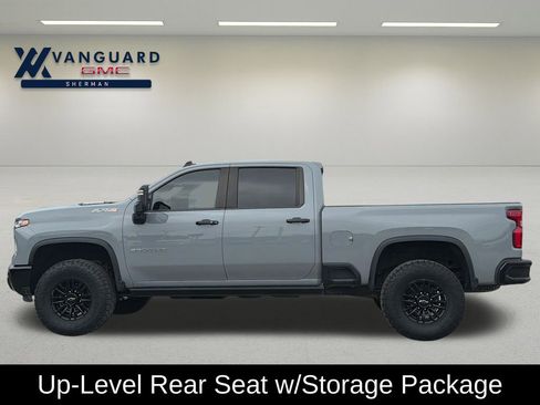 Used 2024 Chevrolet Silverado 2500 ZR2 w/ Technology Package AWD/4WD image 4
