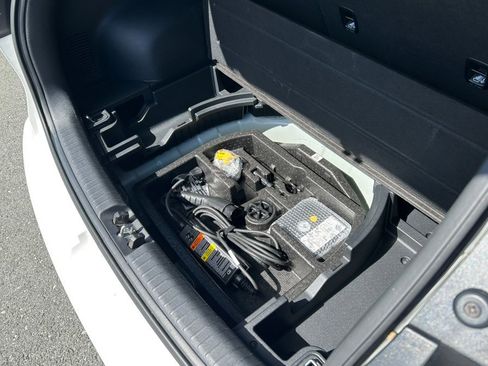 Used 2021 Kia Niro EX FWD image 55