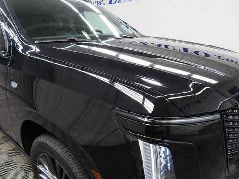 Used 2026 Cadillac Escalade Platinum Sport w/ LPO, Floor Liner Package image 32