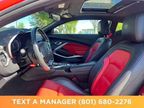 Used 2023 Chevrolet Camaro LT RWD image 13