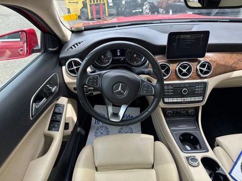 Used 2019 Mercedes-Benz GLA 250 4MATIC image 22