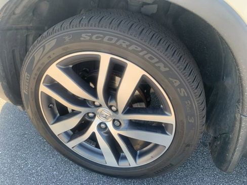 Used 2018 Honda Pilot Touring image 12