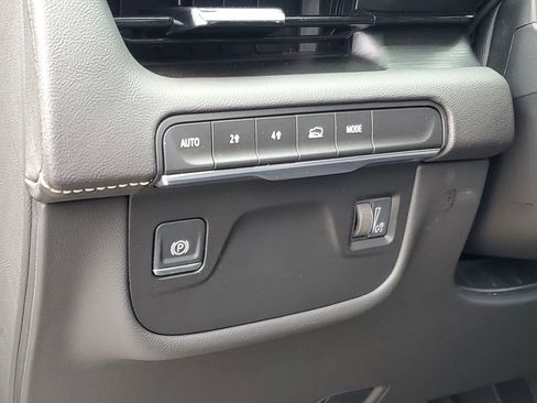 Certified 2024 Cadillac Escalade Premium Luxury w/ LPO, Floor Liner Package AWD/4WD image 9