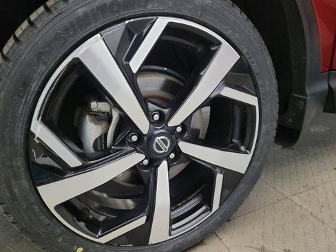 Used 2021 Nissan Rogue Sport SL w/ Premium Package image 31