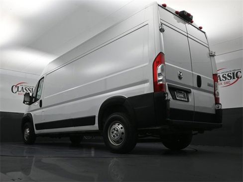 Used 2023 RAM ProMaster 2500 w/ Driver Convenience Group image 20