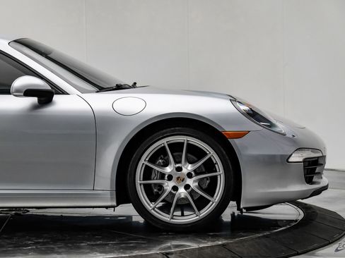Used 2015 Porsche 911 Carrera image 18