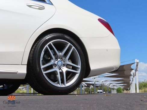 Used 2014 Mercedes-Benz S 550 4dr Sdn S 550 RWD w/ Sport Package image 32
